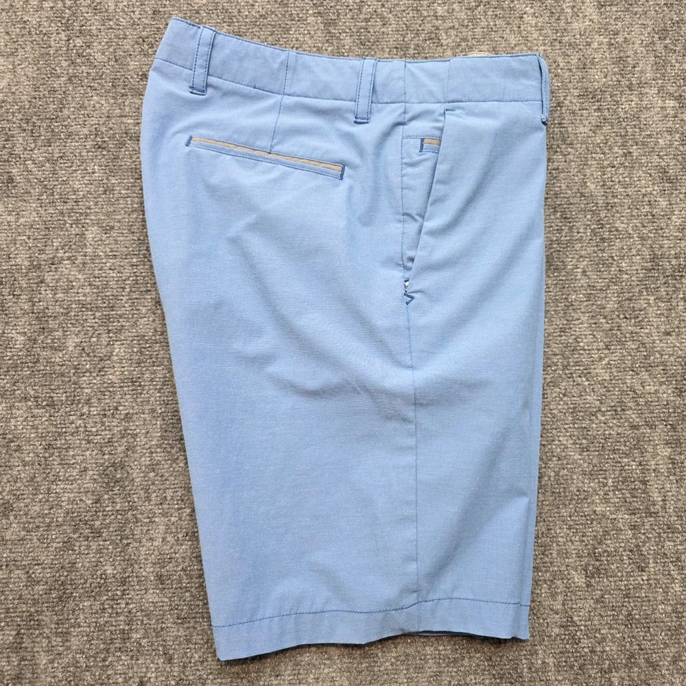 Tommy Bahama Boracay Shorts Men's 32 Light Blue Cotton Stretch Flat Front Chino